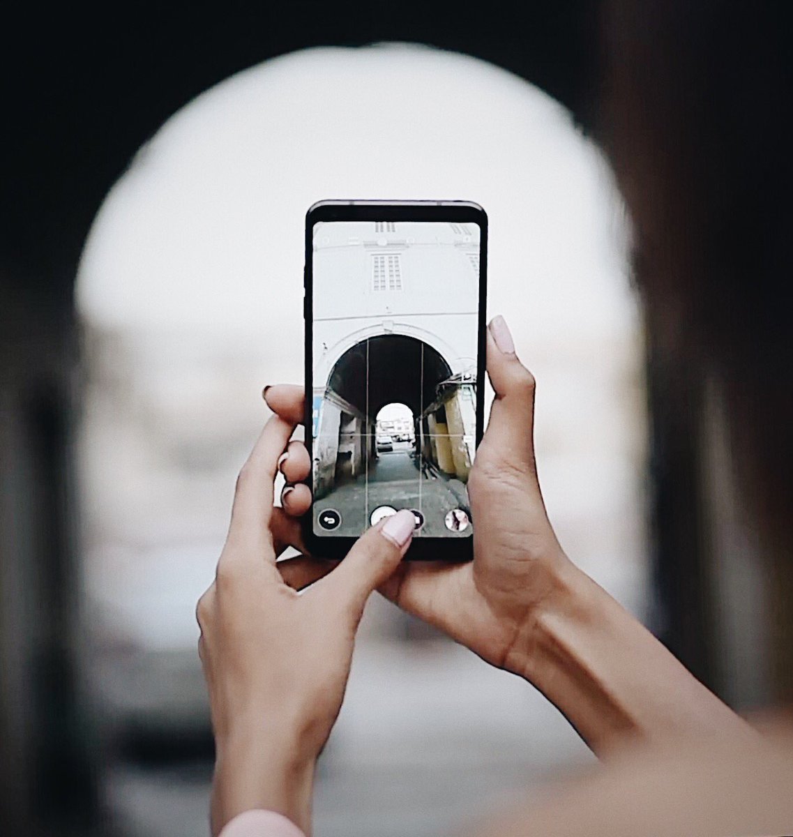 thegreyhalfway's tweet photo. The #LGG6 captures more than ever. The wide angle dual camera for the perfect Instagram shot is absolutely handy #SeeMoreHoldLess https://t.co/pco7YJYpTO