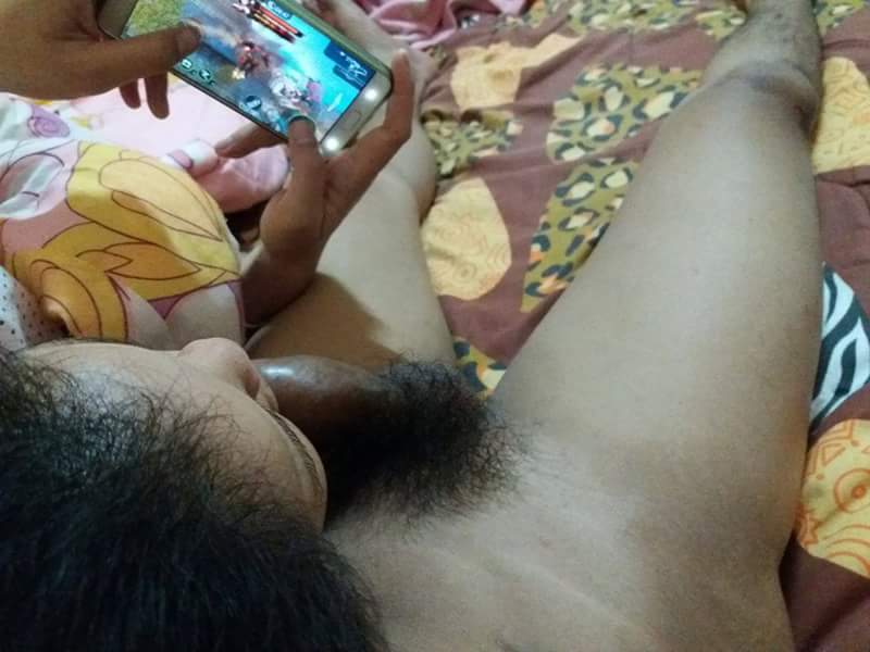 dew1212dew's tweet photo. คนจะเล่นเกมส์..
ชวนเย็ดอยู่ได้ ☺☺☺ https://t.co/ia7POMJwqe