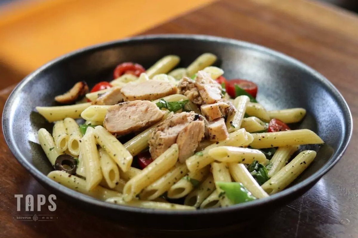 TAPSbrewpub's tweet photo. TAPS Coco Park BFD weekday lunch set is here🙋🙌17 different dishes to choose from! Come and try it~ 🍝🍛🍺
·
#tapsbrewpubshenzhen #foodies https://t.co/XohXWUsynt