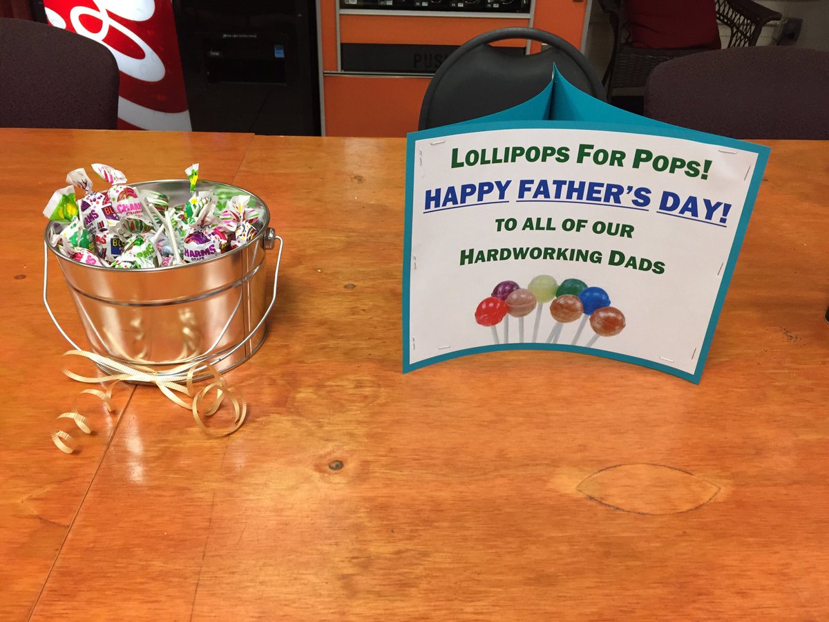 2567 #MA2017JUNE18 Dads Rule!!!!
<a href="/Hall__Jon_Hall/">Jon Hall</a> <a href="/TonyMazzola1/">Tony Mazzola</a> @bladendesign <a href="/jacob_kahan/">Jacob Kahan</a>