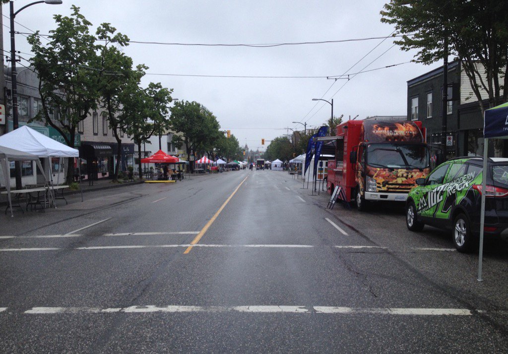At the ready for #MainStreetCarFreeDay. #drizzlyday #CarFreeDay @VisitVancouver @CityofVancouver