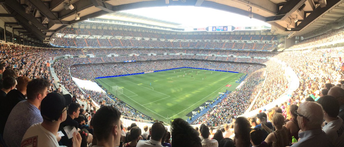xZiiraa's tweet photo. Also amazing to see Real Madrid Legends like Figo/Roberto Carlos/Raul and Ronaldo play in the Bernabeu! 🇪🇸 https://t.co/ZGH5jhwSRO