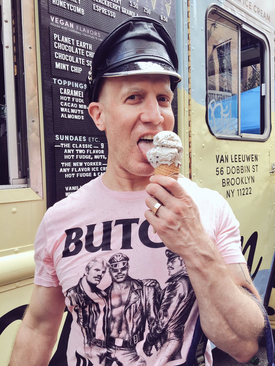 toddverow's tweet photo. Ice cream time at a steamy @FolsomEast in NYC #FolsomStreetEast #20YEARSOFKINK https://t.co/l1VYUrtjPx