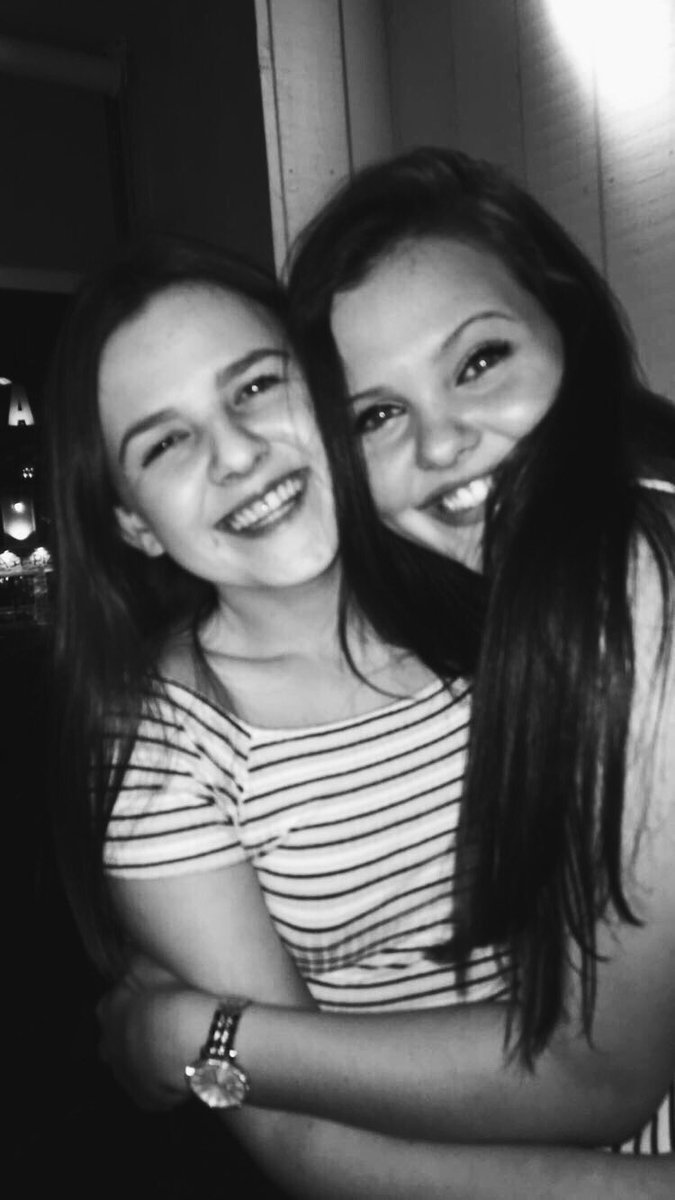 annie_roughan's tweet photo. @martiorr_  Happy Bday u lil munchkin 🤙🏼❤️ https://t.co/rdXtURubDF