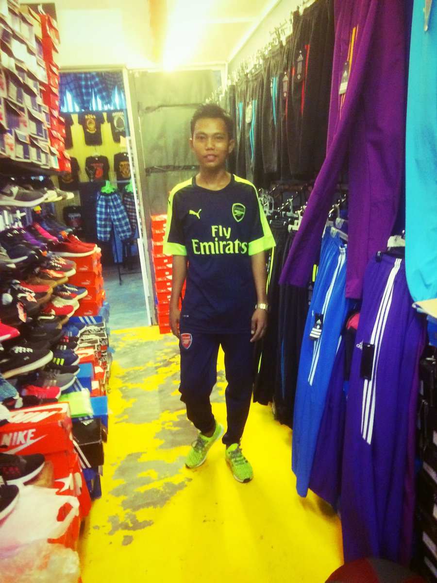 Deengooner's tweet photo. Once a gunners always be gunners https://t.co/q6Z7TJcfyi