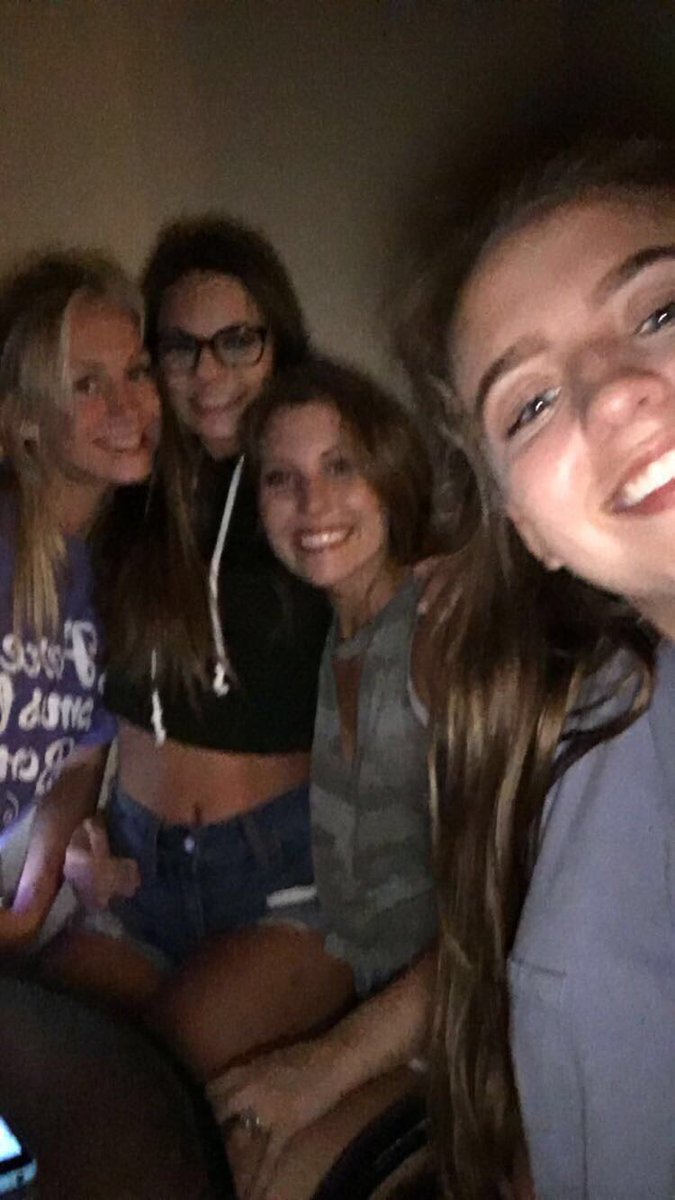 mckinziegoble's tweet photo. Happy birthday @_madisonmorris 🤗 love &amp; miss you dearly, hope your day was the best 💗💗💗💗 https://t.co/OVvn9RqhX3