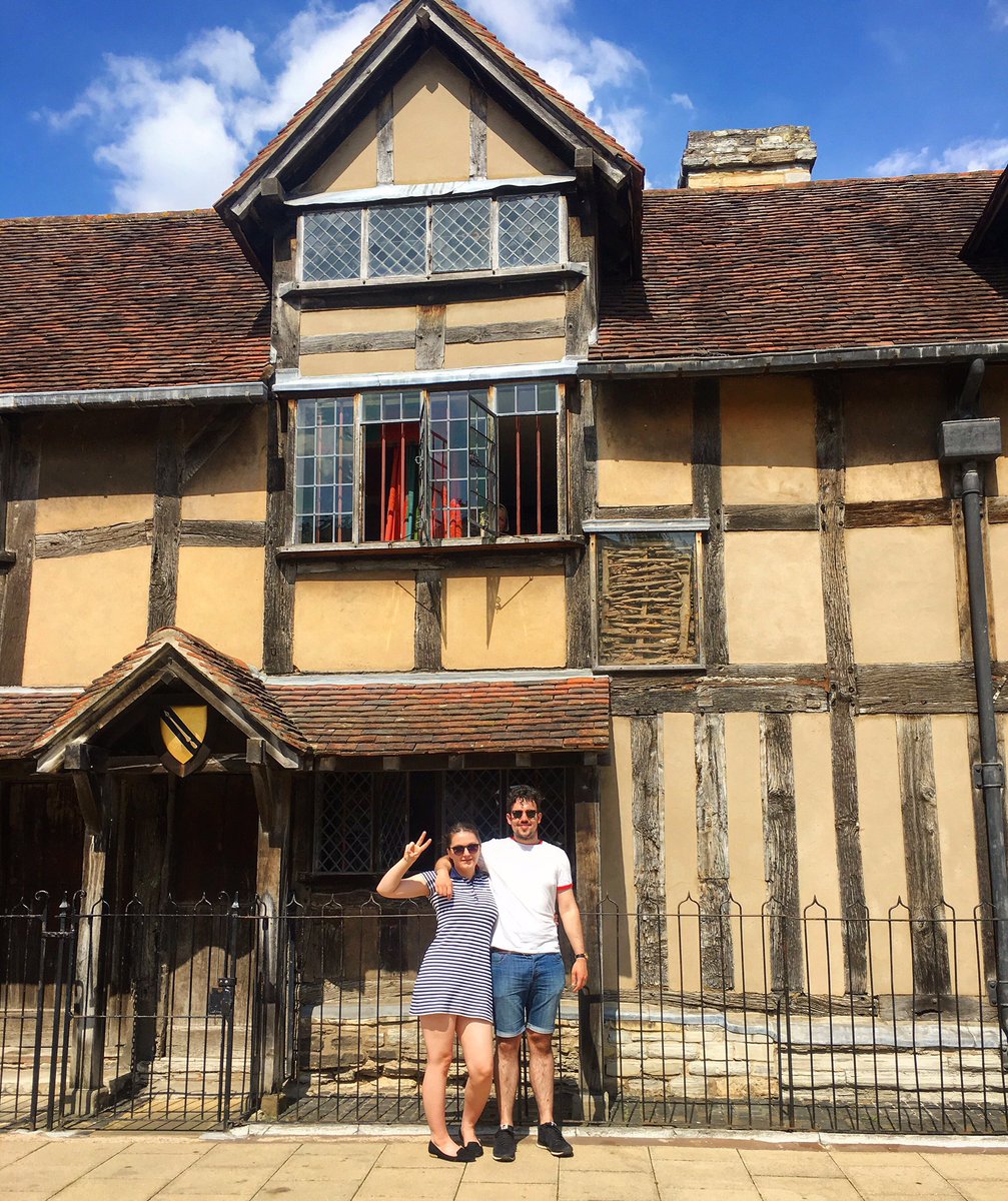 RossWat's tweet photo. Lovely day being a tourist in Stratford w/ @annika_storey #swealtering 😮☀️ https://t.co/mNIAj5ALYK
