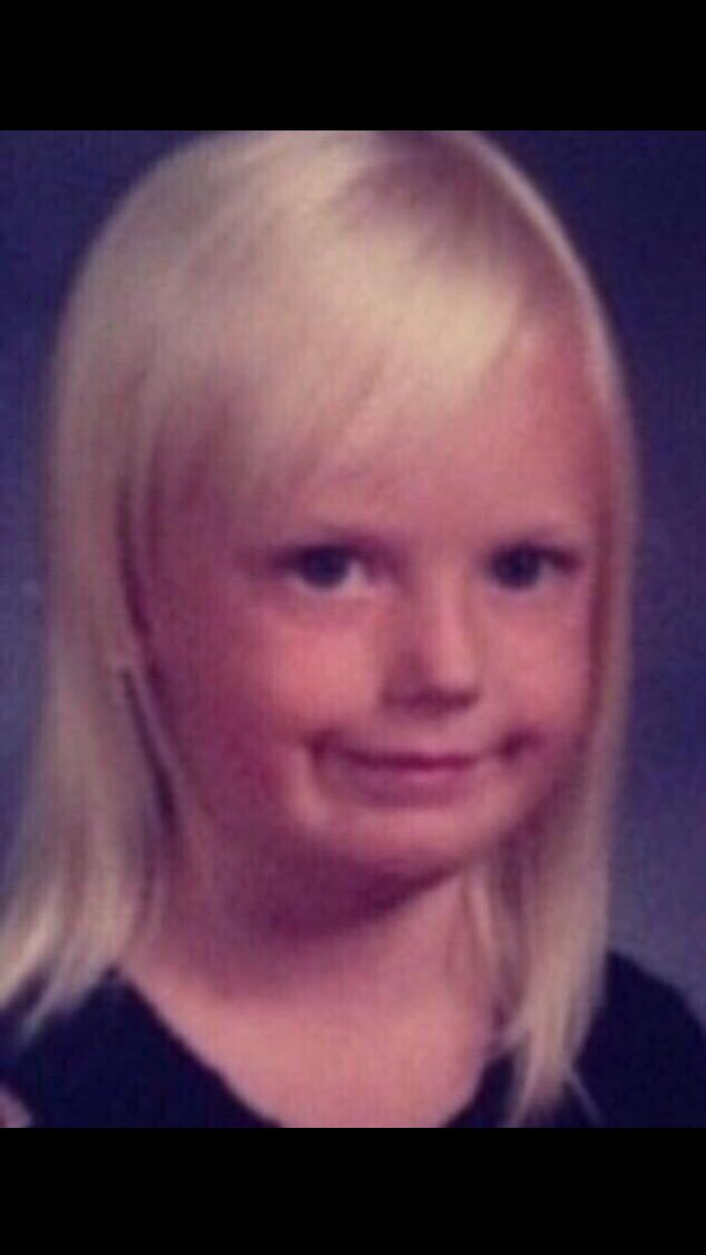 brennaalee's tweet photo. at work today a customer yelled at me and said "you're so stupid" https://t.co/gyik3t7hT3