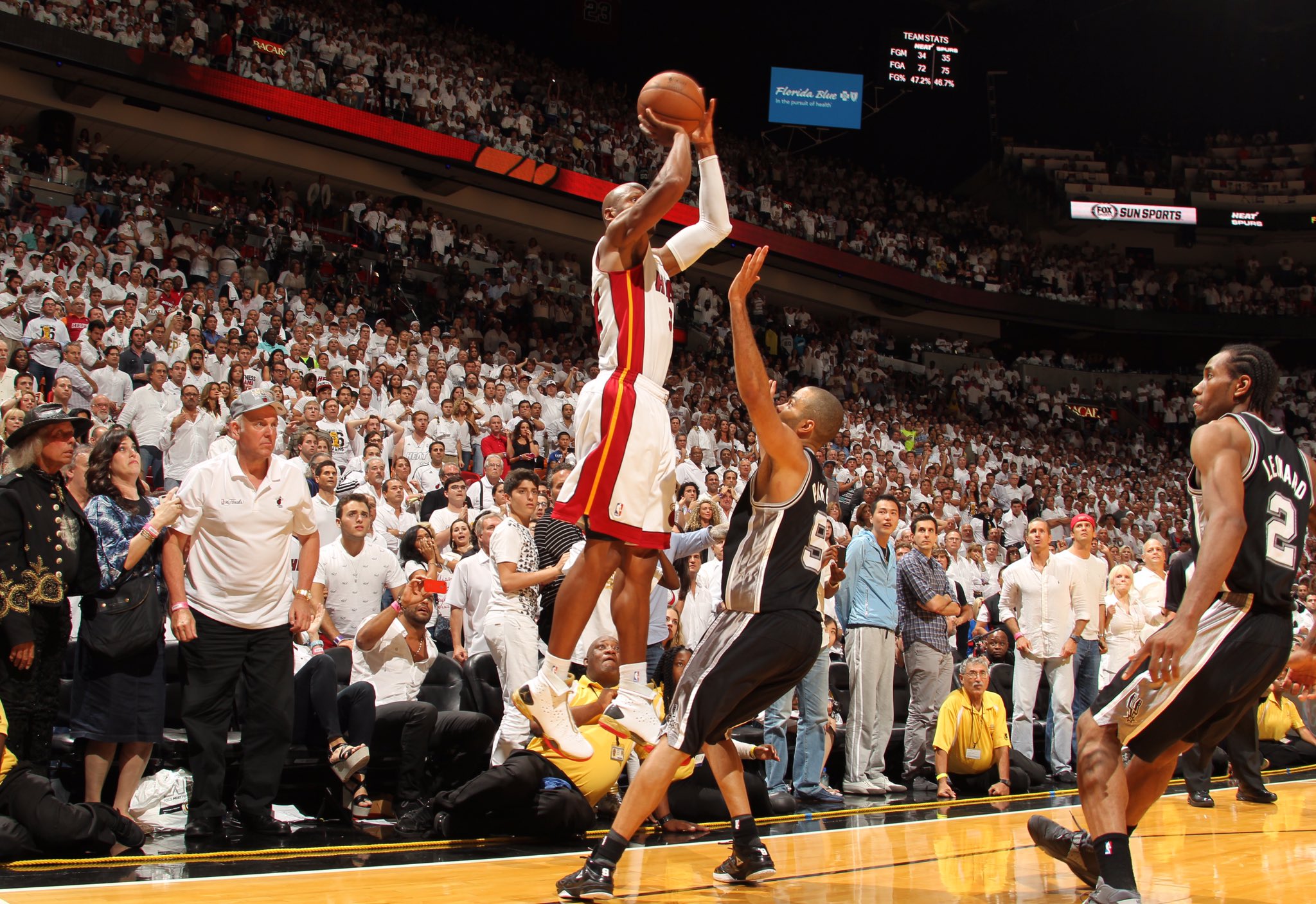 Miami HEAT sur Twitter : ""Rebound Bosh... back out to Allen ...