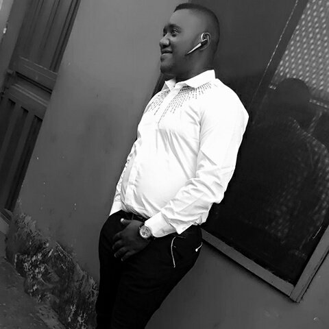 DarlingtonAlph1's tweet photo. #NewProfilePic https://t.co/OIuHt23YdQ