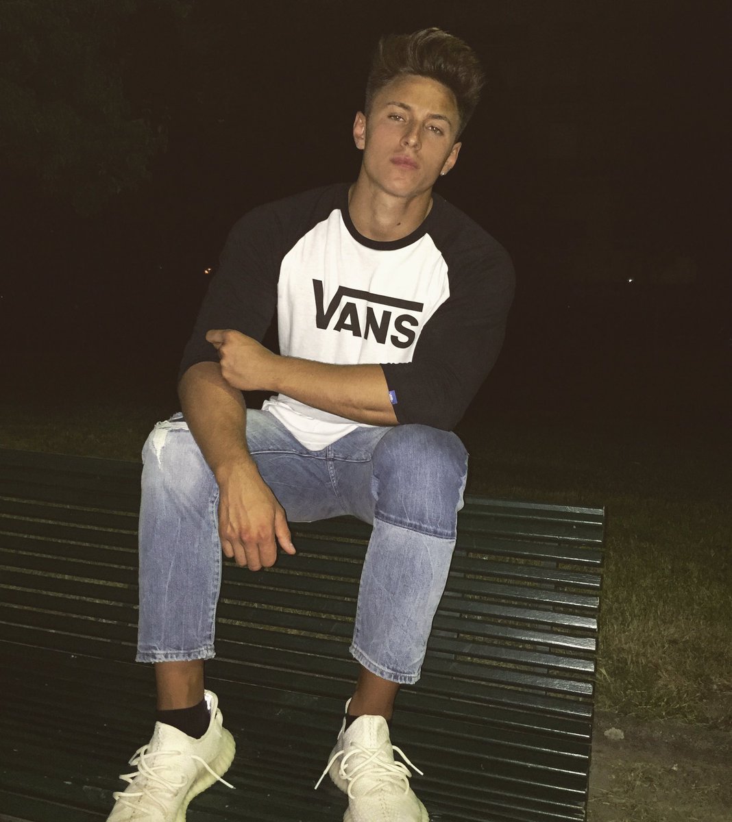 OlteanVld's tweet photo. Hey😋 https://t.co/LORVRTCtE3