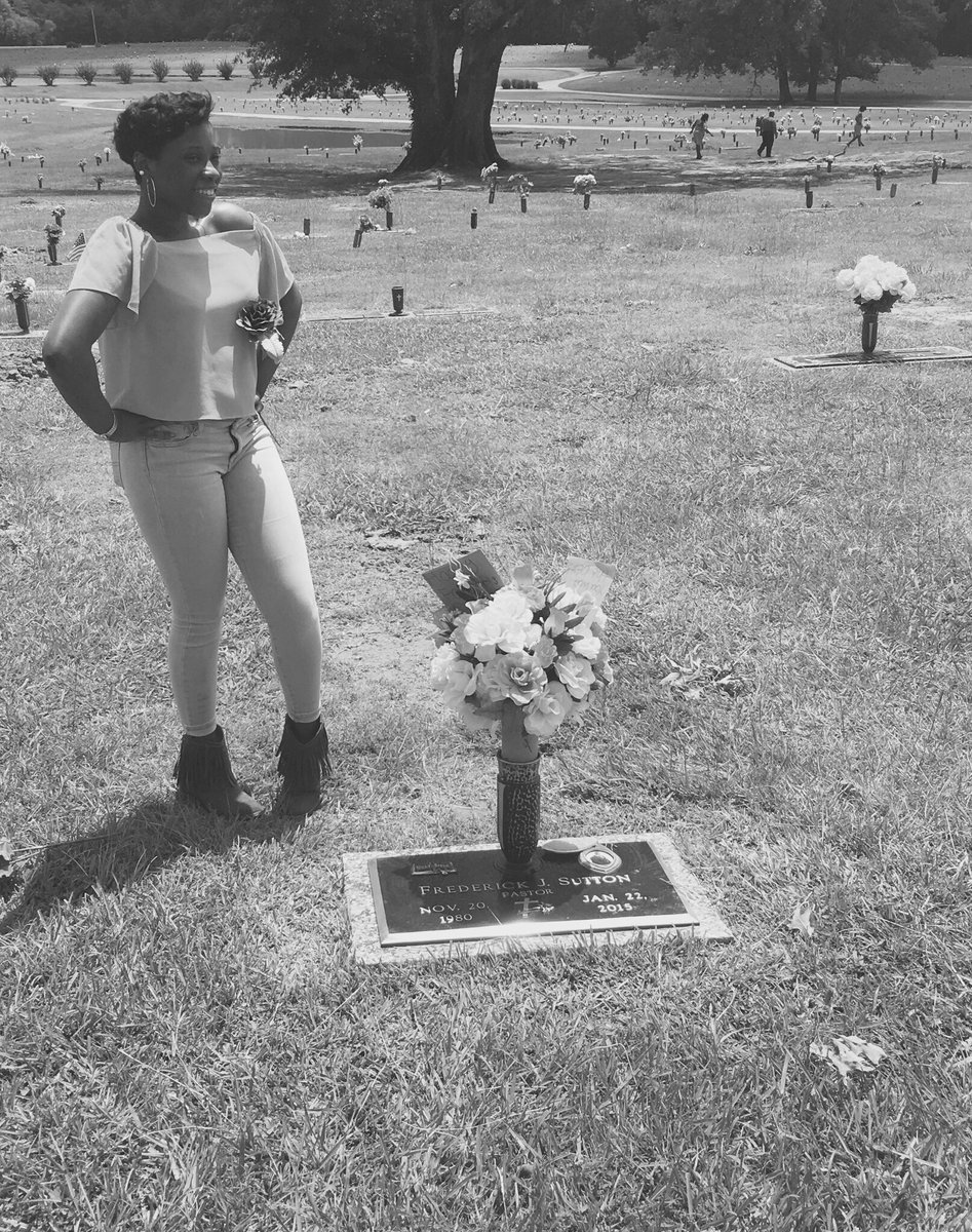 VerneciaAmia's tweet photo. this my forever Man, #FlyHighForeverPops🕊 ... we will love you forever man💗! https://t.co/GwgdupufqZ