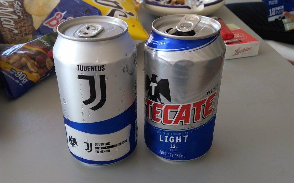 forumJuventus's tweet photo. México &amp; Juve 🇲🇽 🍻 ⚪⚫ https://t.co/U8NZaAWoG4