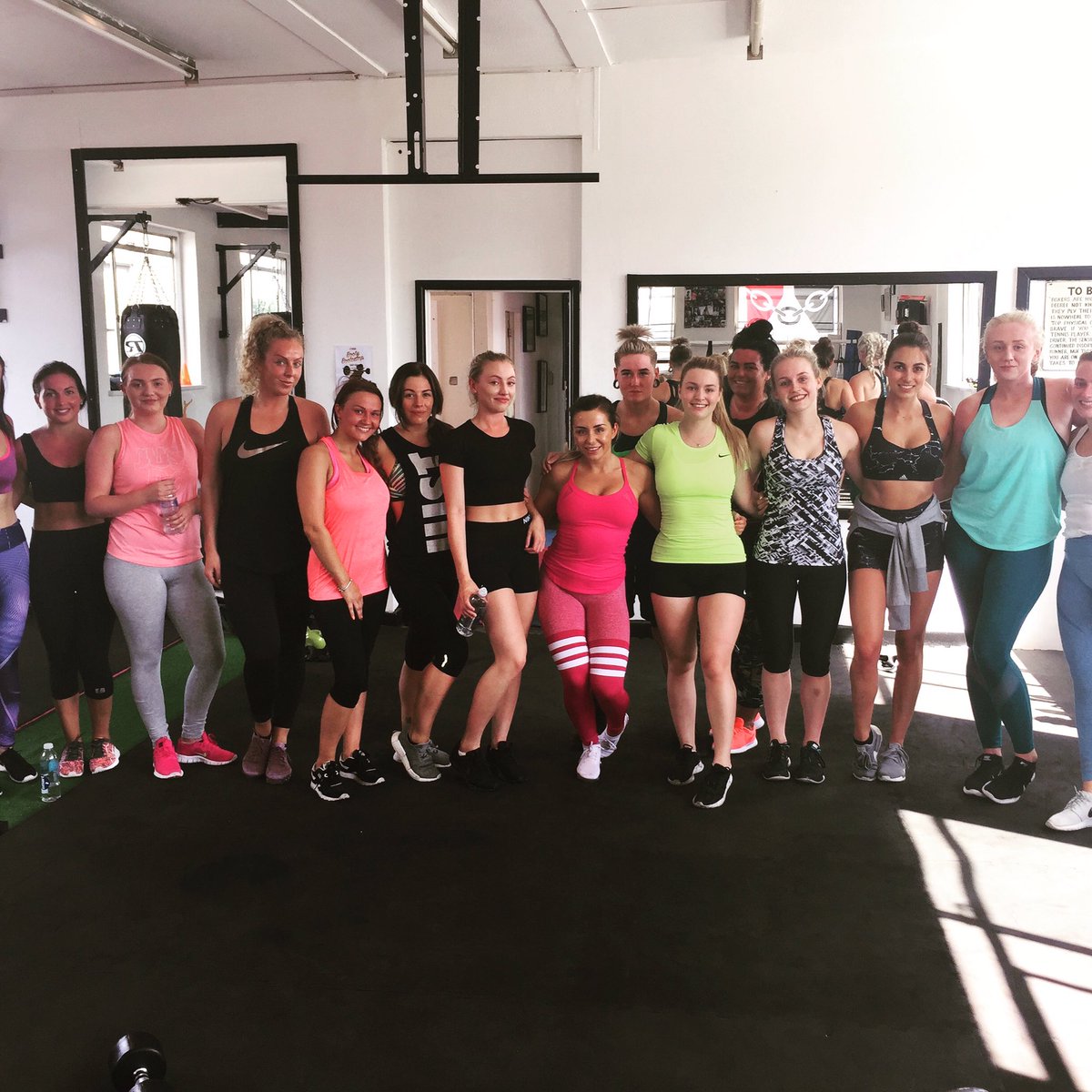 _CourtneyBlack_'s tweet photo. Overwhelmed by how many people come to my Bootcamps this weekend 😩 this job is a dream 😩❤️️ https://t.co/TVX5BHhqMq