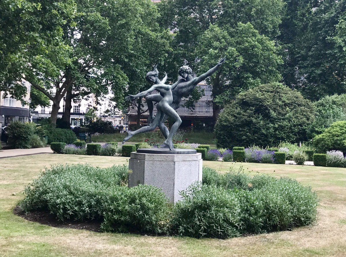 OwensRayna's tweet photo. @OpenSquares thank you to all the organisers and volunteers - fab weekend- superb gardens #OGSW17 #LoveLondon https://t.co/70k2e6ILeC