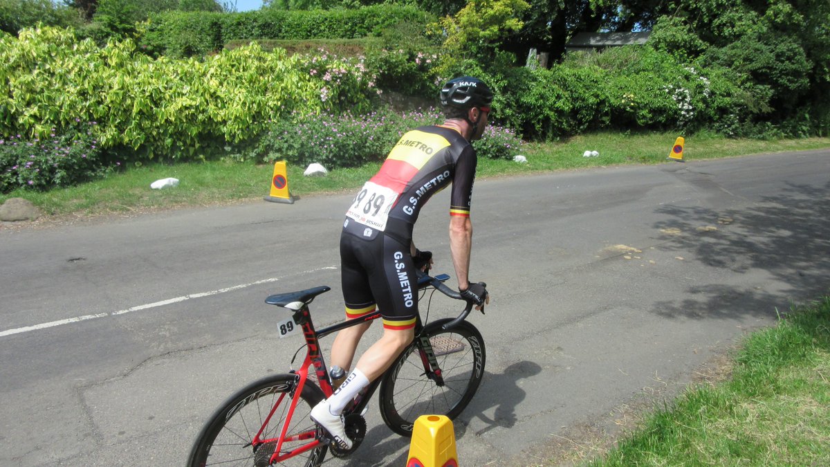 Leighzybones's tweet photo. Chapeau to @ScoreyAndrew &amp; @Hay_Mesh mixing it with the best at the Beaumont Trophy today. It was scorchio out there! @jami_blythej34 https://t.co/tn2xO8ZpDP