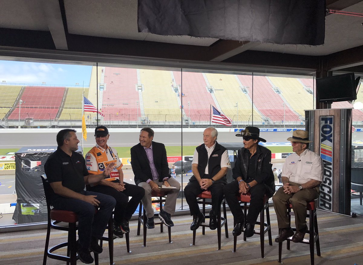 Shoot with Ford Team Owners. @CWMINC1 @Accufinger <a href="/justinburnett/">justin burnett</a> <a href="/TonyStewart/">Tony Stewart</a> <a href="/RPMotorsports/">PettyGMS</a> <a href="/Team_Penske/">Team Penske</a> <a href="/roushfenway/">RoushFenwayKeselowski</a> <a href="/woodbrothers21/">Wood Brothers Racing</a> <a href="/FS1/">FS1</a>