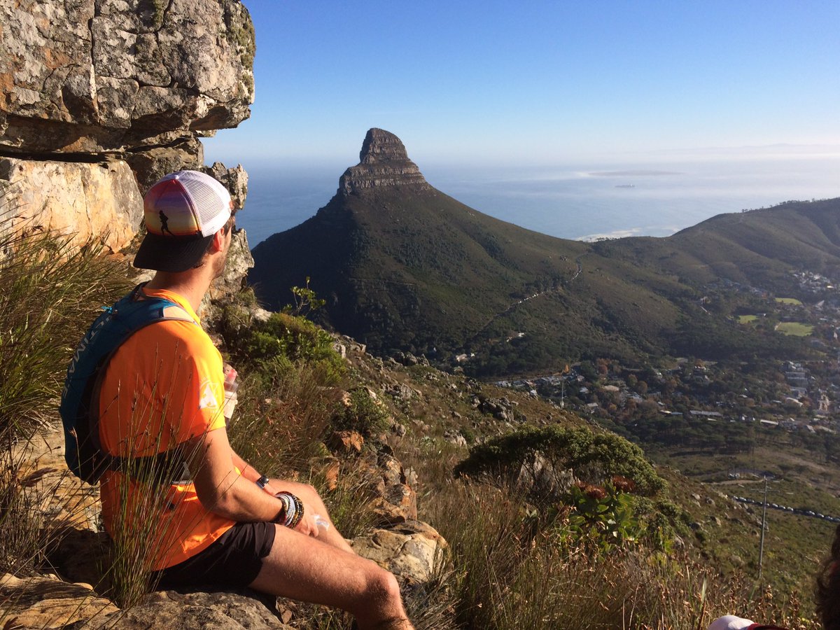 wahl_stefan's tweet photo. Enjoyed the #CapeTown summer in winter day today on #TableMountain
#RunwithUD #UltimateDirection #lionshead @runtagit @SauconySA #getoutside https://t.co/iprV6vTL2b