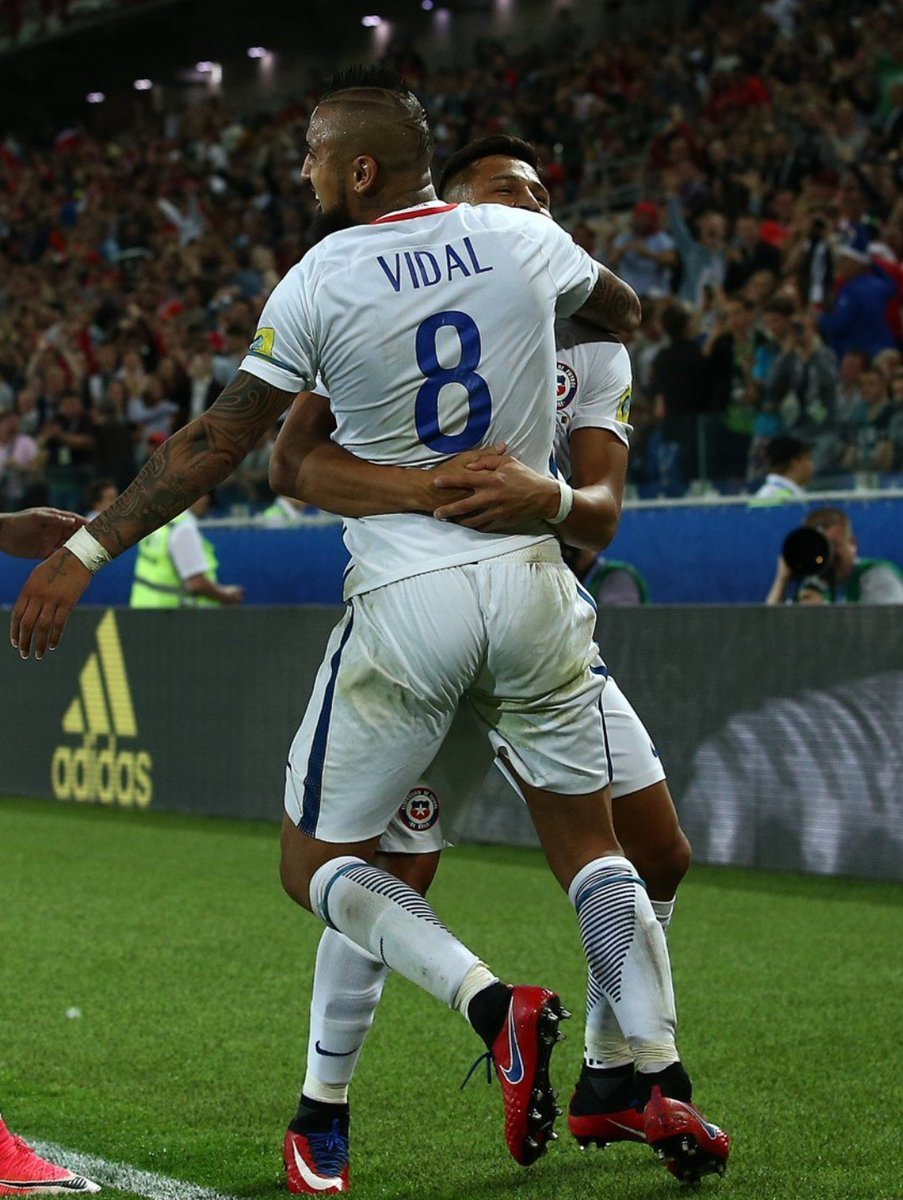 esetfcb's tweet photo. #Sanchez #7
#Vidal #8
#Chileconnection
🇨🇱 https://t.co/C0r5xszmI8