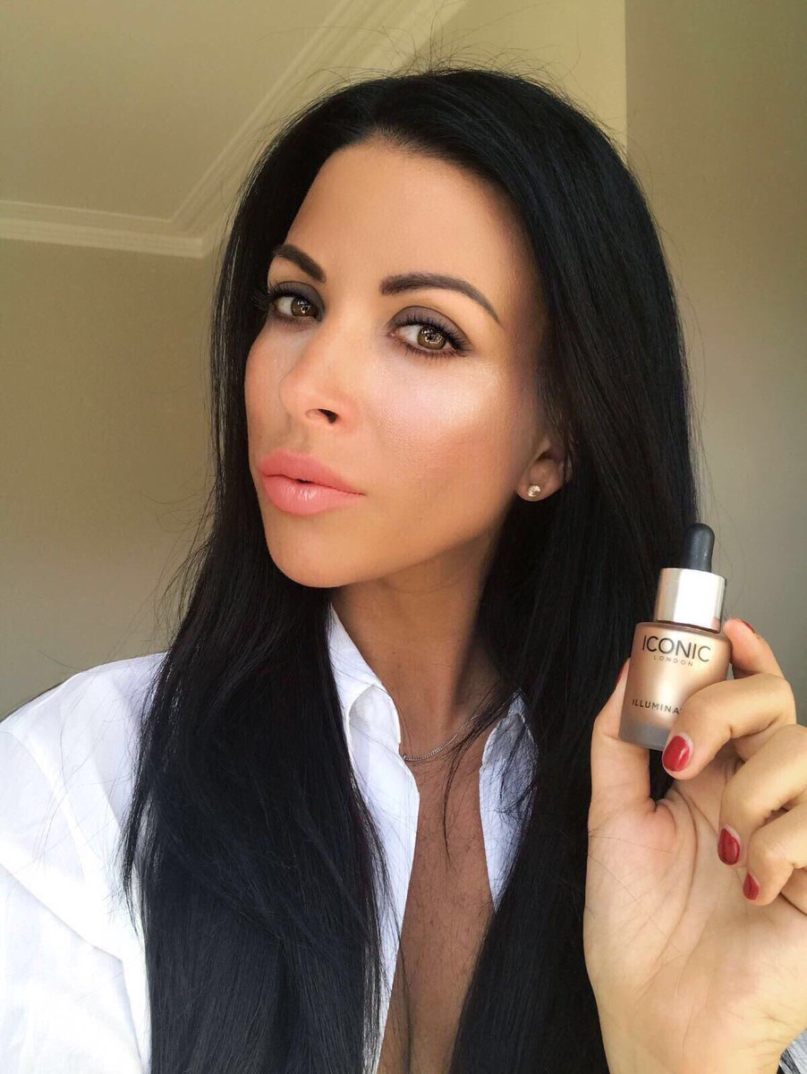 โจ Honestly haven't stopped using my @ICONICLDN illuminator in original on my cheekbones โจ it's the ultimate highlight ๐ #iconiclondon https://t.co/z8pjBGjQnJ