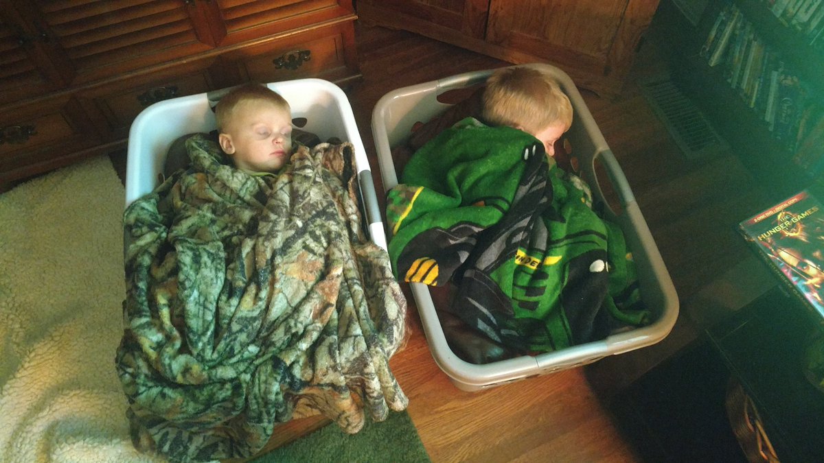 TyrheLeverett's tweet photo. I mean they were comfortable tho😂 I'm gonna miss when there to big for this (ps they were okay with it I wouldn't let them if they hated it) https://t.co/NBy9vxiBkH
