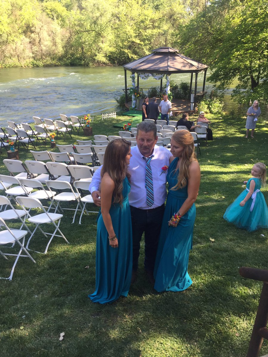 Happy Father's Day to my frootloop! I don't know how he's put up with all of our shit all these years! 💙