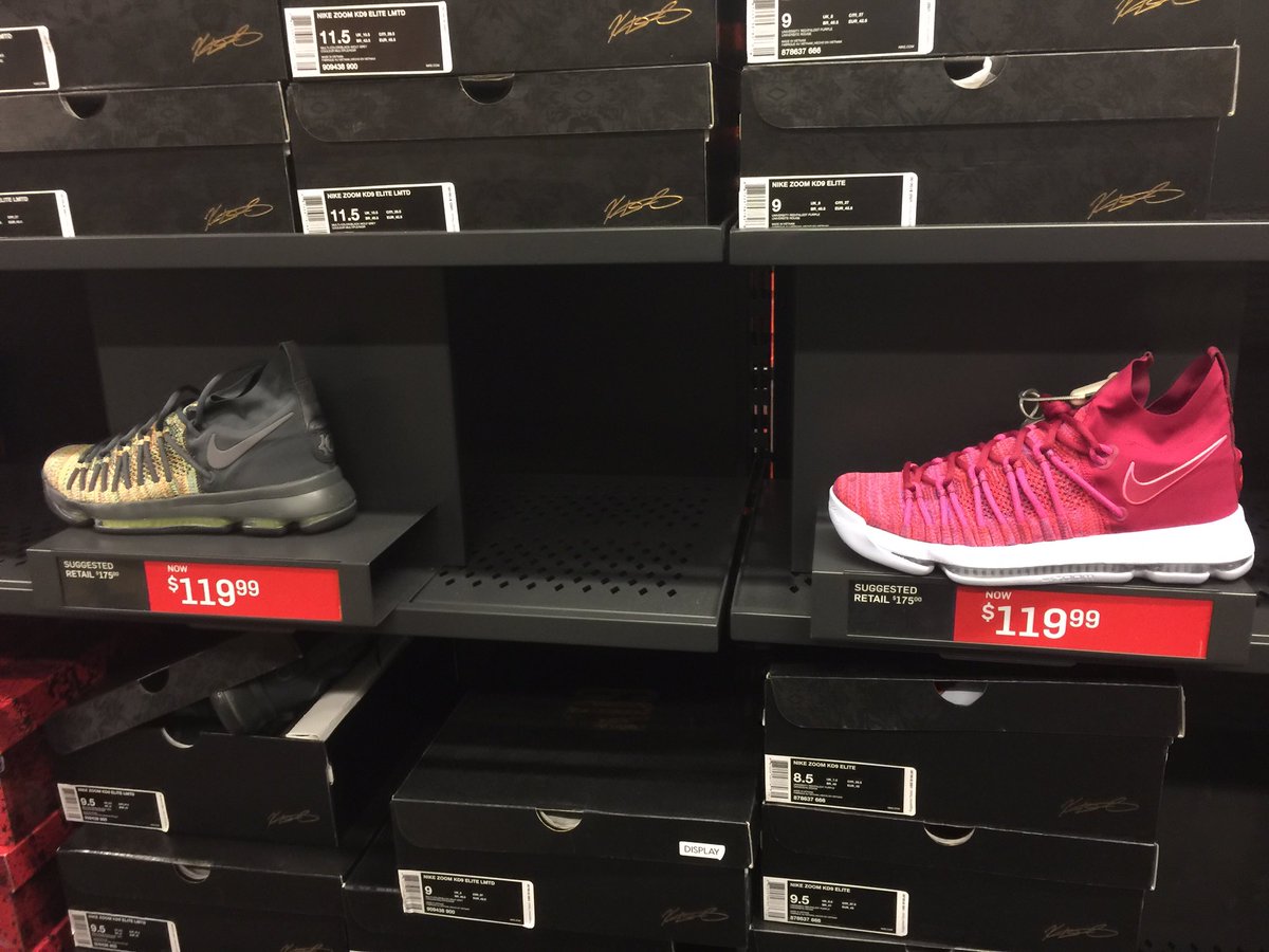 Solelyjs's tweet photo. Good finds at the outlet today. https://t.co/KPd5YFLJHc