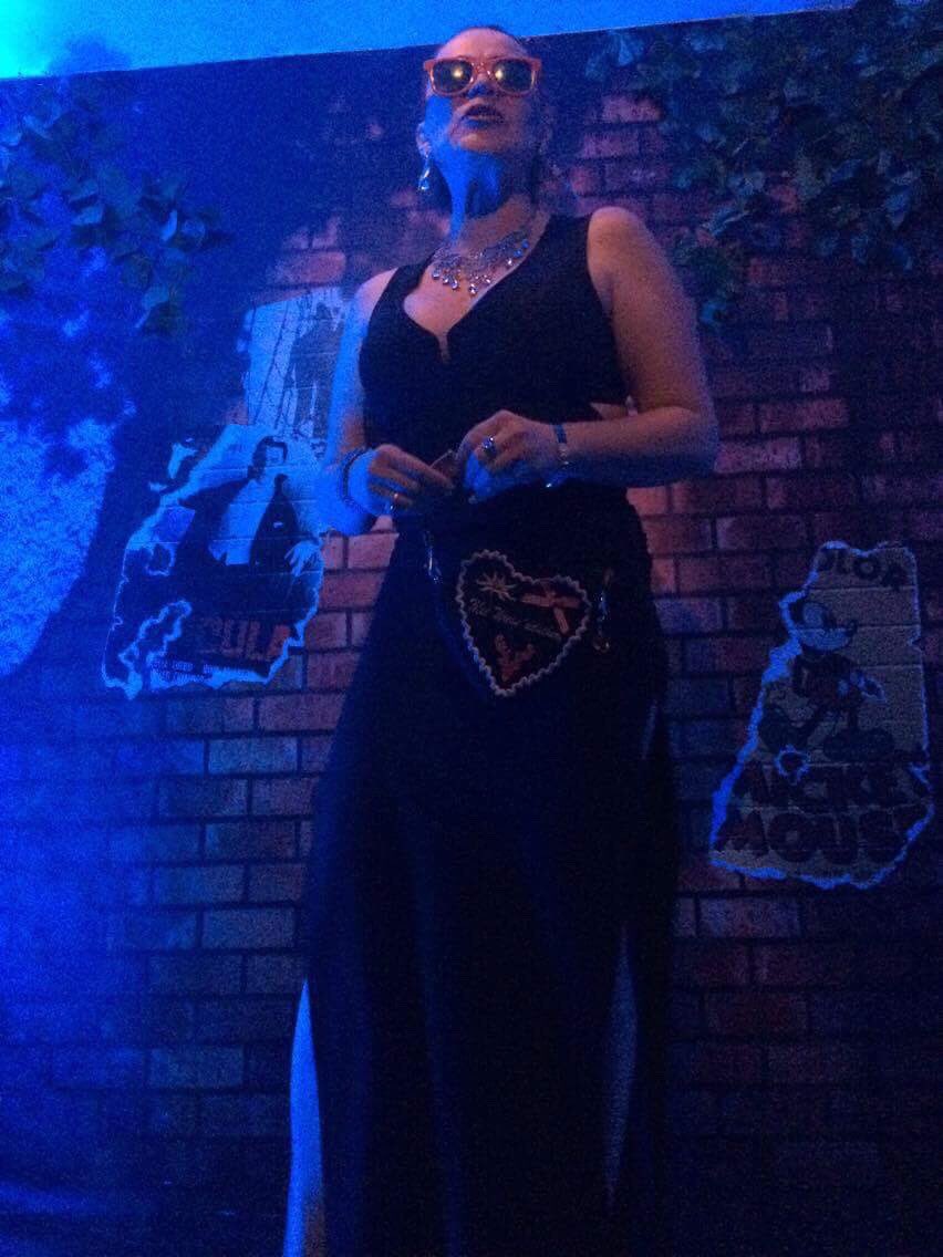 TeamValPalmer's tweet photo. Y HOY es la última oportunidad de disfrutar de nuestra hermosa Vampireza @valeriapalmer en @VampireTeatro Últimas Funciones 7:30/8:30/9:30 🦇 https://t.co/orzILTe0v9