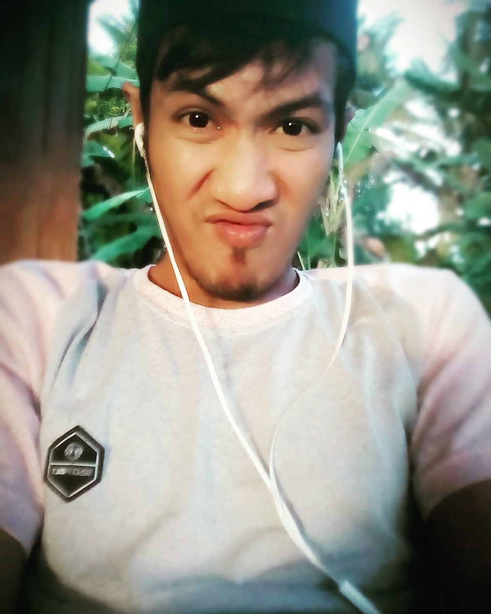chua019's tweet photo. Muka 😱😰😂😂 https://t.co/XNYRmWJser