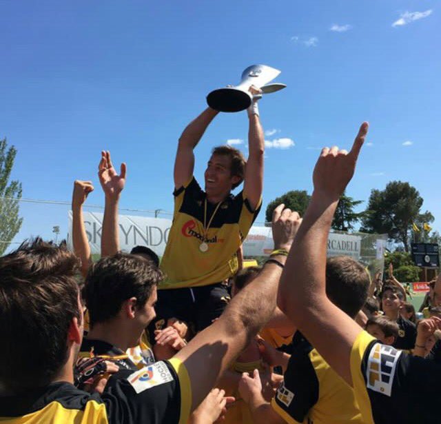 1/2. Gràcies <a href="/jordicarrera/">jordi carrera oliva</a> per tot el que ens has donat a nosaltres i a tot el hockey! Has acabat per la porta gran!!
