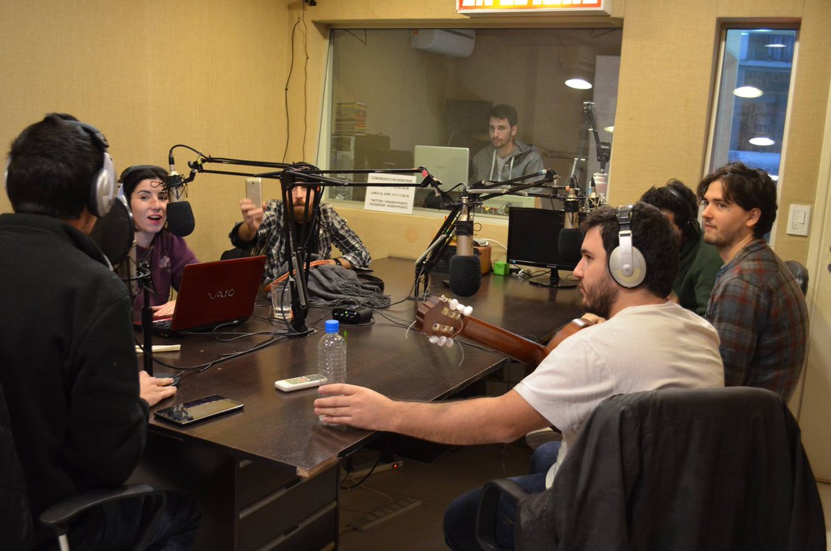 RadioyPunto's tweet photo. La música de @RaizArbol en vivo en @materiagrisok! https://t.co/ysb732YWj4