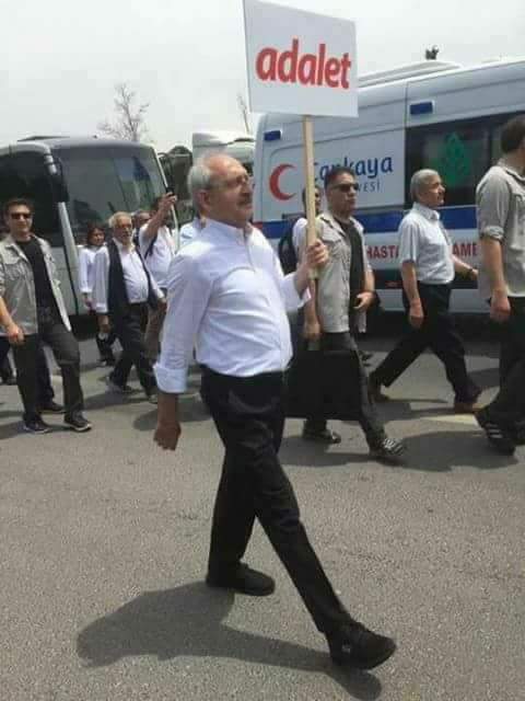 BRAHMDAVAN1's tweet photo. #Bababank CHP ÇIKAR ADALETİNDEN TUTMAYACAK TUTURAMASINIZ YEMEZLER https://t.co/U6ScZoWwW9