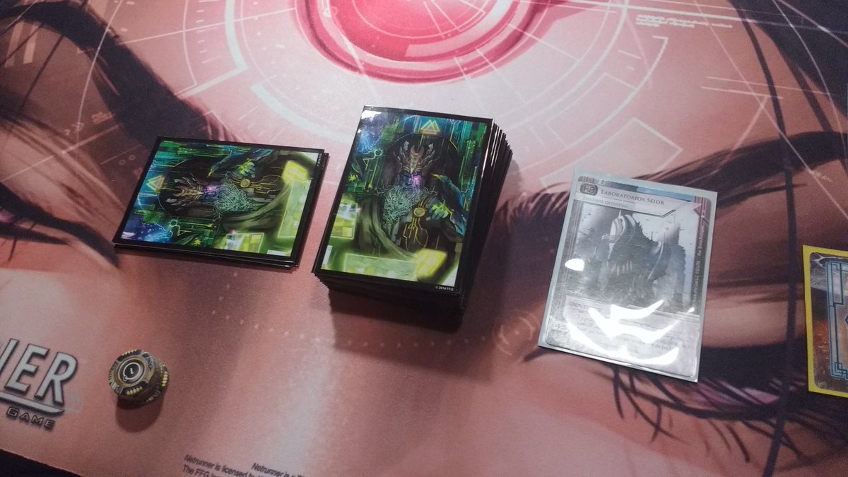 LuisFleyPDJ's tweet photo. Ahí vamos #netrunner #DirectrizTerminal @vazkez_javi https://t.co/Vzu1dWQnMU