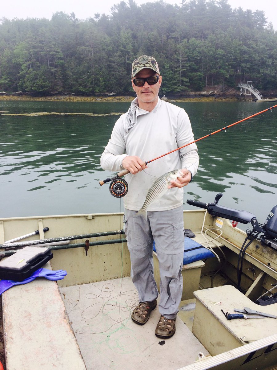 megmill15's tweet photo. Even when I wake up early I still can't CATCH🐟 him....had to wish him a happy father's day by boat!! Love ya dad!💙 https://t.co/AnGXu5cJIR