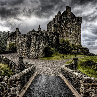 #eileandonan #eileandonancastle #castle #castles #Scotland #Scotlandcastles #beautyofScotland #path #medievaltimes… ift.tt/2ru7Qoa