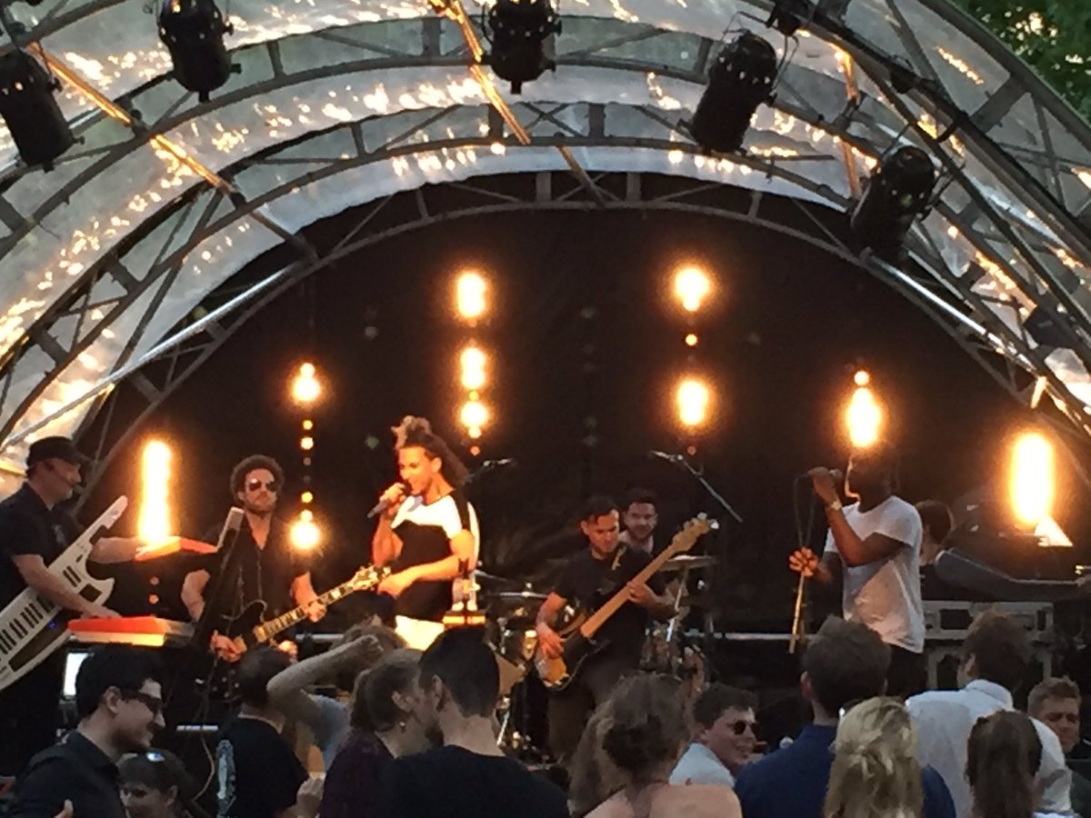 karensandovale's tweet photo. Such a nice time boogieing to the music of @fudgeofficial #lovefinding #greatartists #summertime #NewMusic https://t.co/Flw8vwD7IA