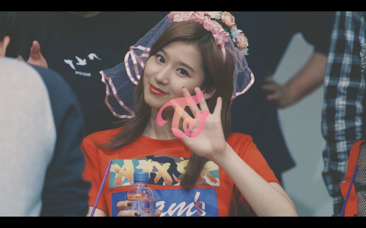 satangbaleem's tweet photo. [MOV] Twice Autograph Session
At Bear Hall
170608
https://t.co/EfaBEXHSu3 https://t.co/RyG75fK82v