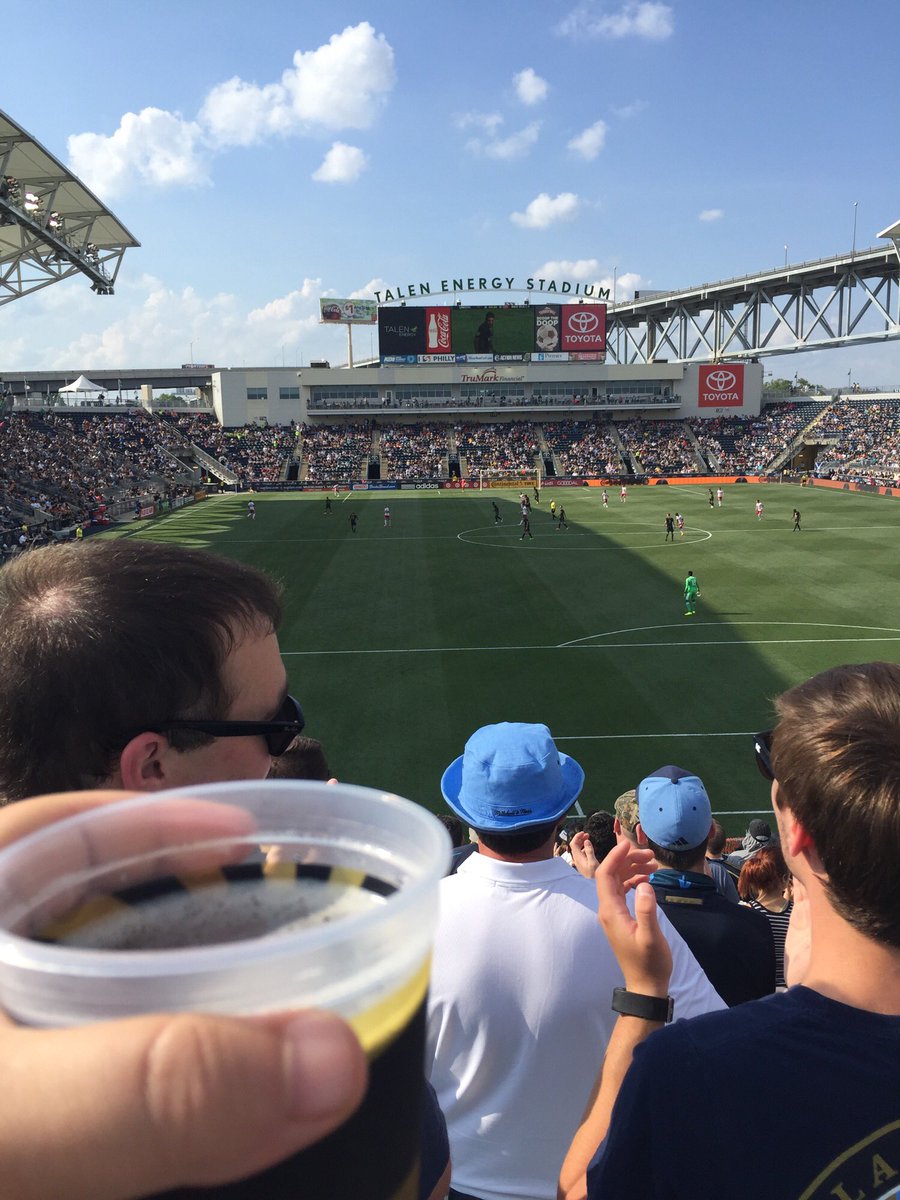 Smoore1117's tweet photo. Not a bad way to spend #fathersday. #MLSdad @PhilaUnion https://t.co/nzZO6AuDYq