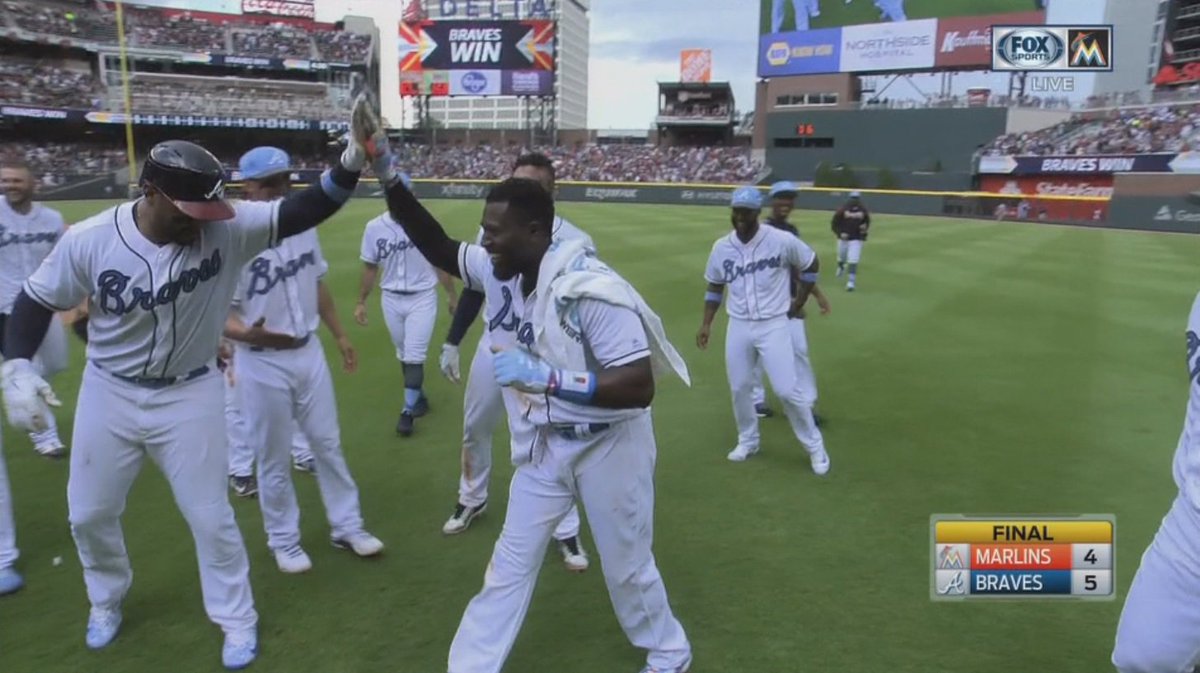 NOT AGAIN! Phillips delivers back-to-back walk-off wins for Braves vs Marlins 5-4 bit.ly/2thvHc3 https://t.co/ckCcgZG1jV