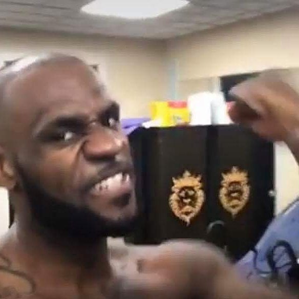 KIDSLATE7's tweet photo. BUMPIN #TRAPART LIKE 💪🏿
LINK IN BIO!!!

#KidSLATE #MANDOSPAULDING #LEBRONJAMES #TRAPARTEP #MIAMI #GOULDS #305 #REALHIPHOP #HIPHOP #ART #MC https://t.co/62gWN0OxXY