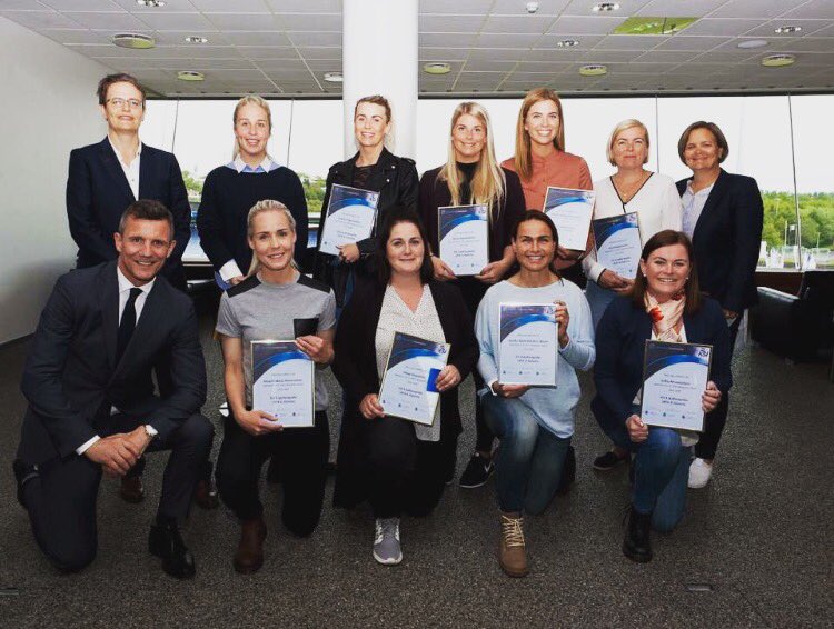 maggamaria's tweet photo. Sannkallað Dream team sem útskrifaðist með UEFA A þjálfaragráðu í síðustu viku! ⚽️🎉👏🏼 https://t.co/U8QDzTnEp7