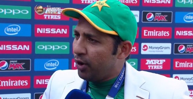 ICC's tweet photo. 🗣️ Hear from the two skippers, @imVkohli and @SarfarazA_54, in their post match interviews!
 
🎥 https://t.co/FysFm3PoZi #PAKvIND #CT17 https://t.co/YMl0PsJgoL