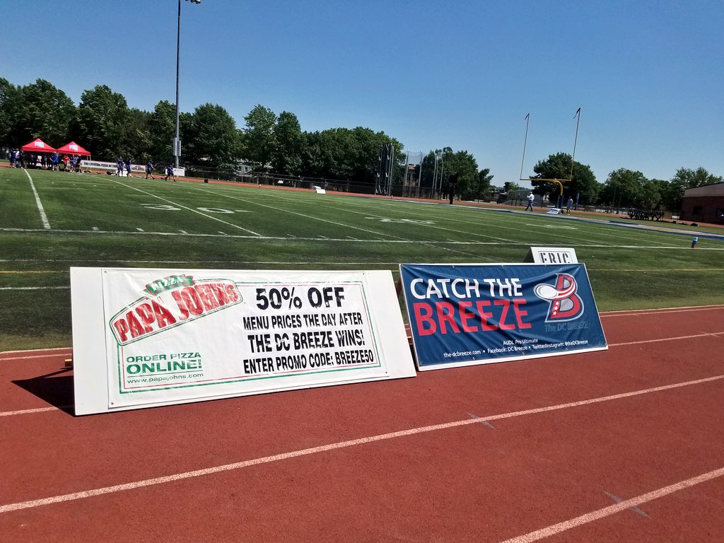 theDCBreeze's tweet photo. Today @theDCBreeze Won 28-13 at @OutlawsAUDL = tomorrow @PapaJohns_DMV online order is 50% off-code #Breeze50 @theTylerByrum @DCThriftyMom https://t.co/raR1XgrMgy