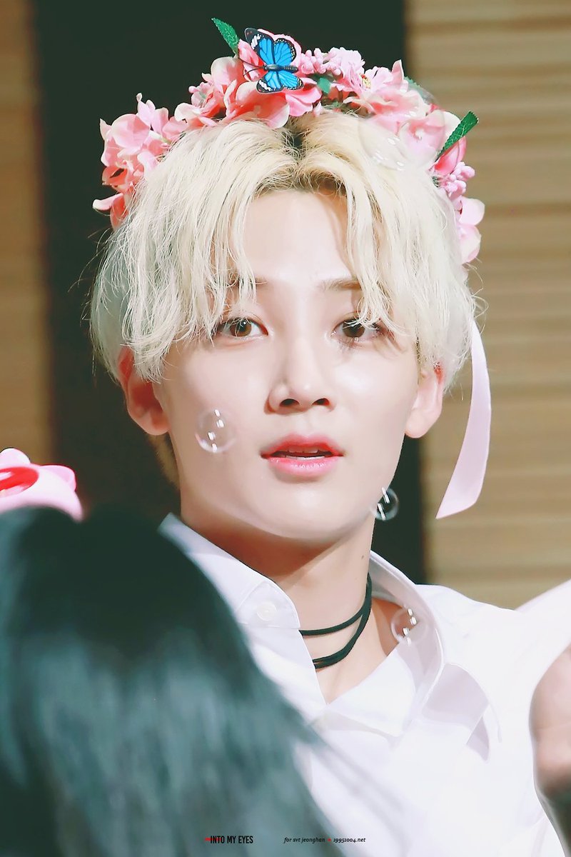 intomyeyes_yjh's tweet photo. My pretty boy😘 #정한 #JEONGHAN #세븐틴 #SEVENTEEN @pledis_17 https://t.co/6jEw5PtOMI