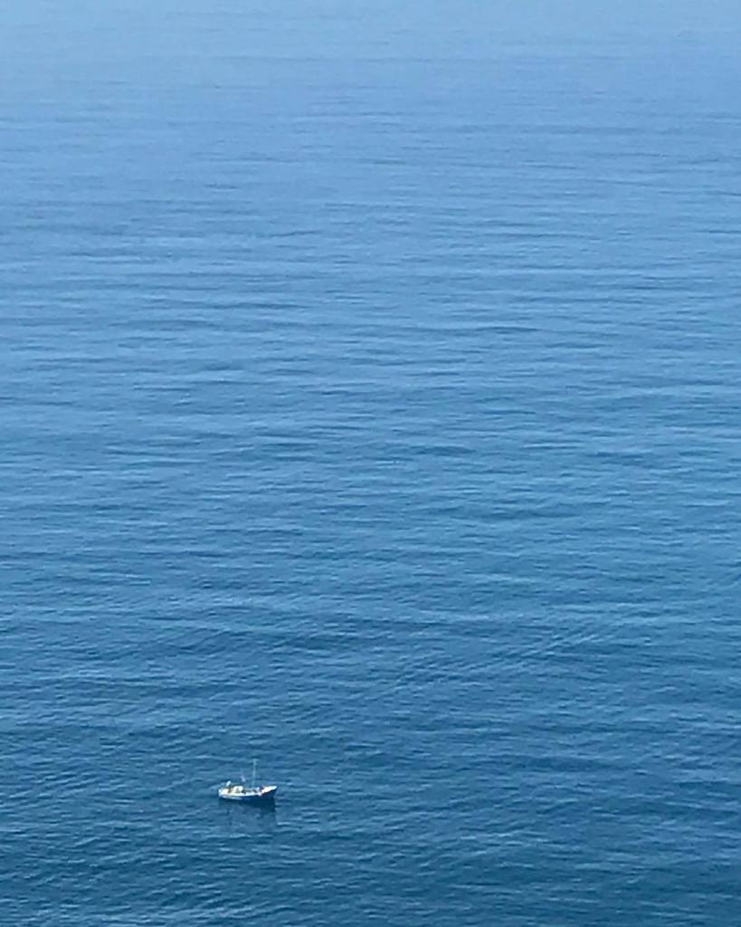 SeaKisses's tweet photo. Beautiful  #seakisses #coastal #sea #seaside #blue #bigbluesea #surf #getoutside #happy #lovecornwall #sunday https://t.co/WVv9nz3tUo
