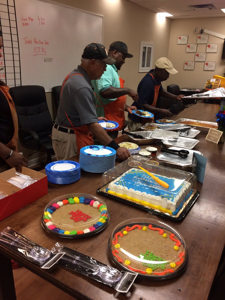 HDUpper8550's tweet photo. Father's Day 8550
Happy Father's Day to all of our father's!@billshuell @AllisonPepin1 @meron892 https://t.co/uOdibuga6e