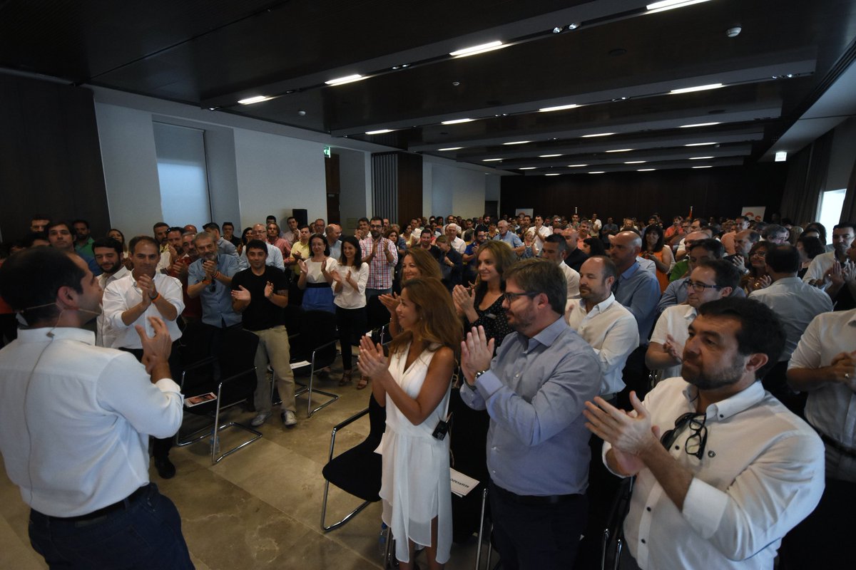AlcalaHoy1's tweet photo. Lleno absoluto hoy Domingo en el cierre d campaña #cs2añoscontigo celebrado en el Parador de #AlcalaDeHenares @CiudadanosCs 
📸 @respinosak1 https://t.co/1JvRT6jRid