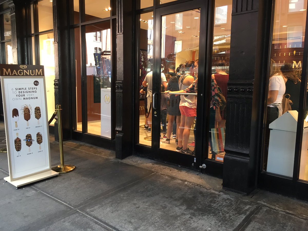 Fastinista's tweet image. It's cooler outside than inside this #icecream @MagnumIceCream shop #meatpackingdistrict #nyc 😨