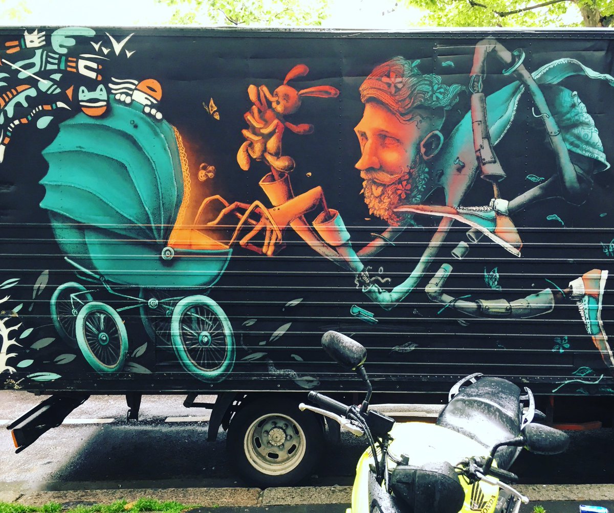 gaetane75's tweet photo. Cute baby art by @maye_name_is_maye #maye #mayenameismaye #streetart #street_art https://t.co/D25AJkSrvT