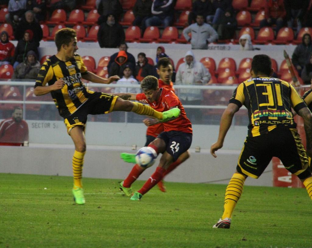 Independiente's tweet photo. #CAIvOLI - Mirá las imágenes del segundo tiempo entre #Independiente y #Olimpo en el #LdA. https://t.co/ygOjIUyVct